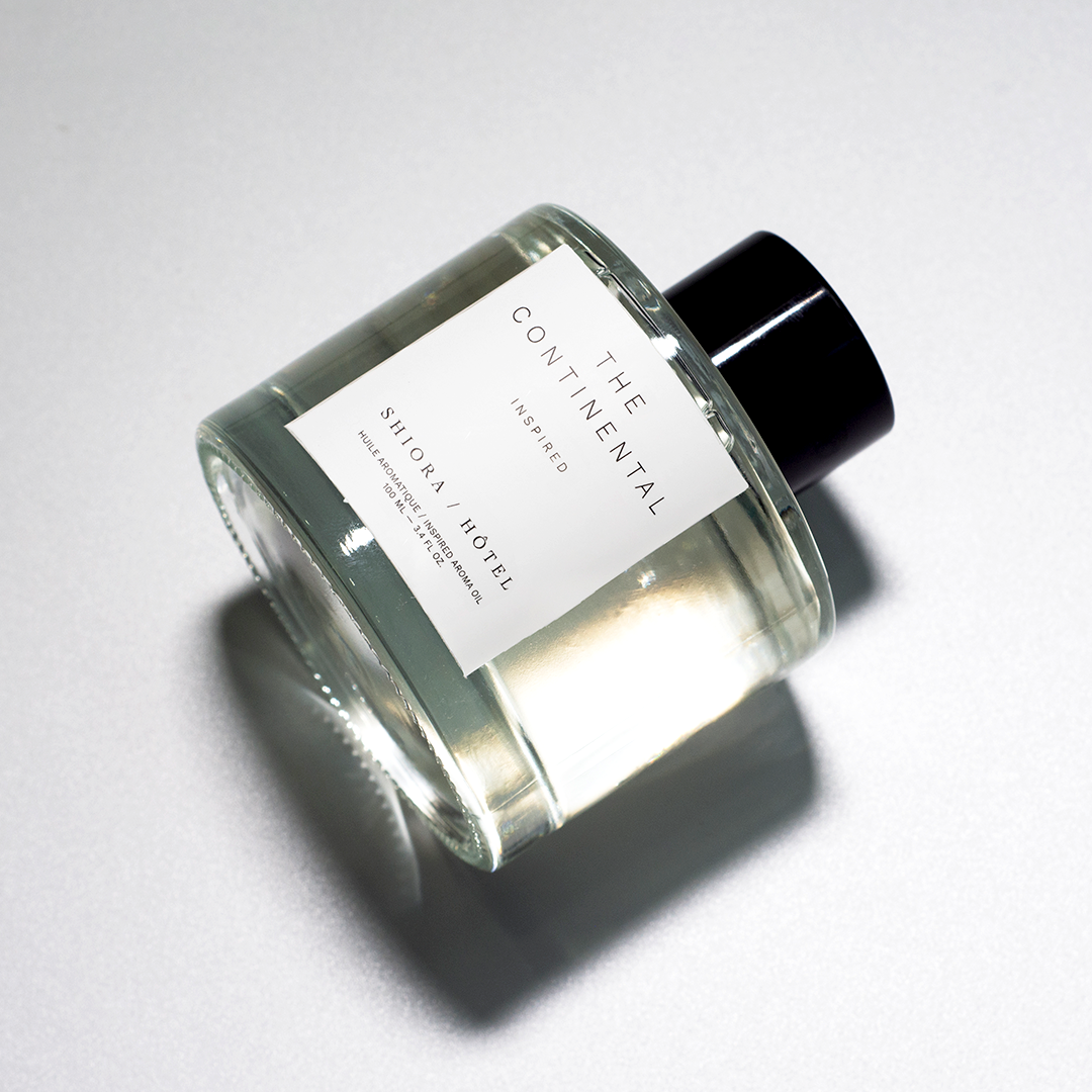 You can now be able to indulge in the inspired luxury of the Continental Hotel scent brought to you by Shiora. A world-class hotel scent, a contemporary and unique combination of sweet and fresh citrus, jasmine, and gardenia, tuberose is bursting with perfume scent so as to engage all of the senses, such as smell, to create memorable experiences.