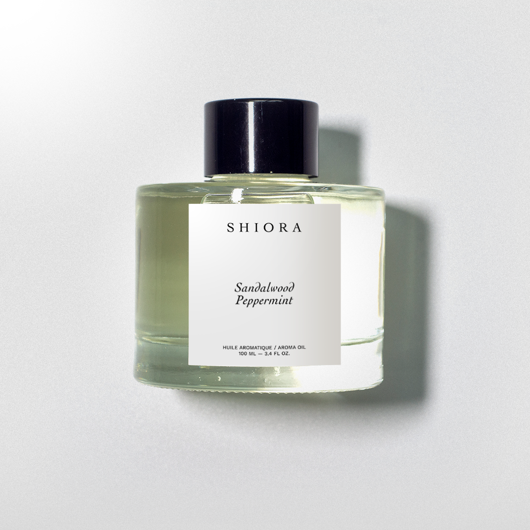 With a scent that encourages concentration and calmness, Sandalwood purifies both the body and mind. On the other hand, Peppermint improves overall digestion while preventing nausea from pregnancy and motion sickness.